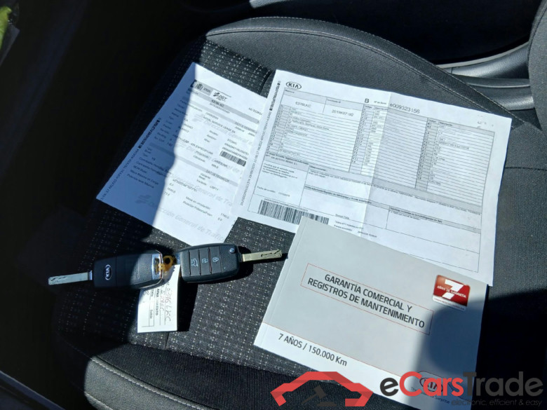 KIA Stonic / 2017 / 5P / todoterreno 1.0 T-GDi 74kW (100CV) Drive #5