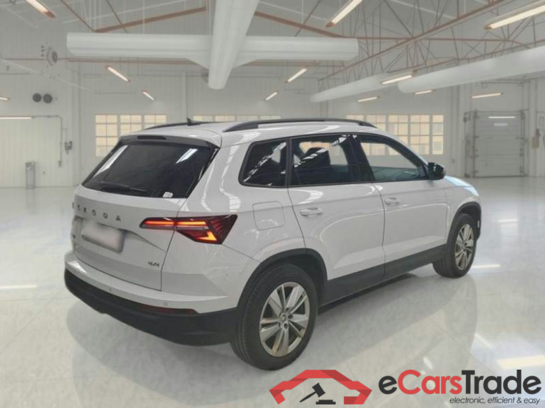 SKODA KAROQ / 2022 / 5P / SUV 2.0 TDI 110KW EVO SCR EXECUTIVE DSG 4X4 #2