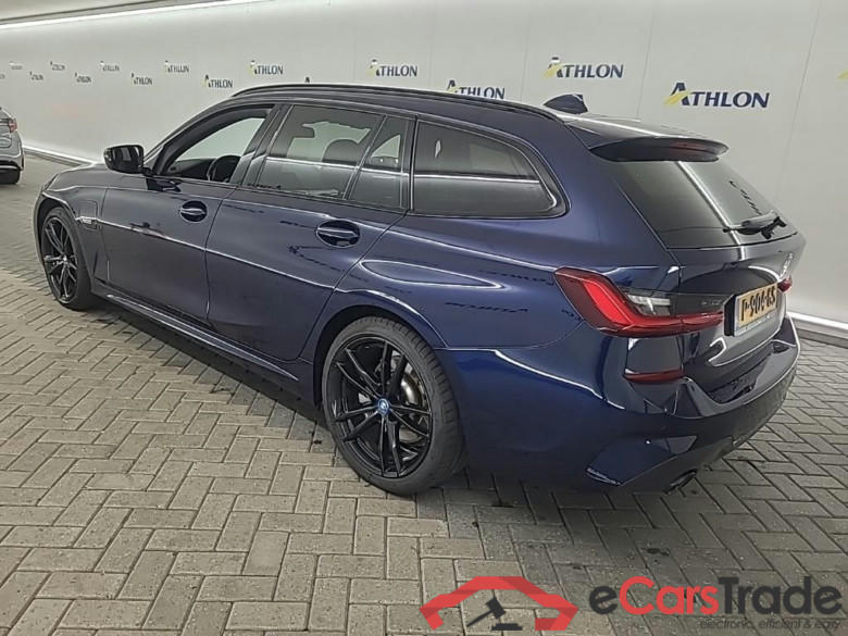 BMW 3-serie Touring 320e Business Edition Plus 5D 150kW #4