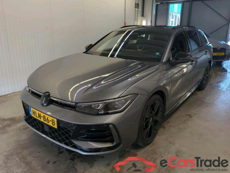VOLKSWAGEN Passat Variant 1.5 eHy. R-Line Edt.