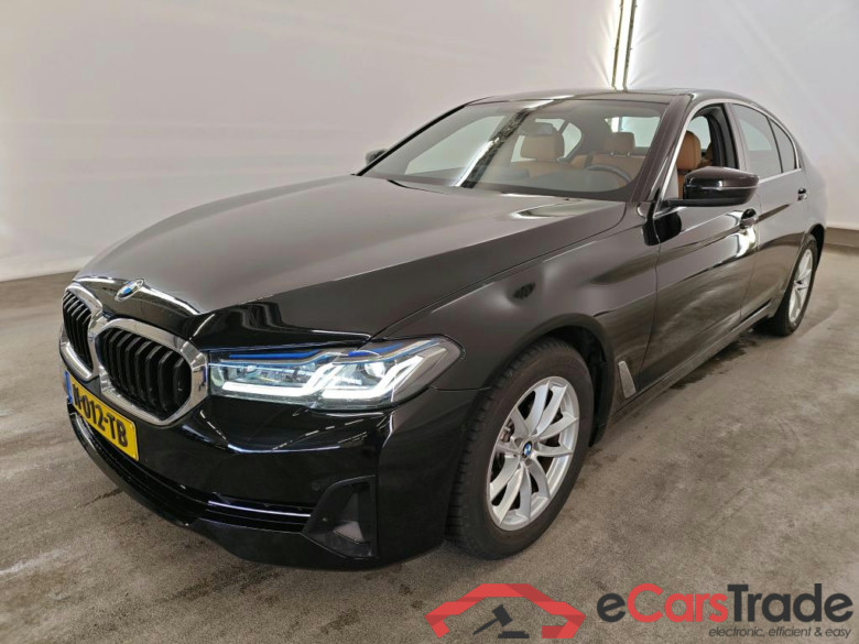 BMW 5 Serie Sedan 520iA Business Edition Plus 4d #1