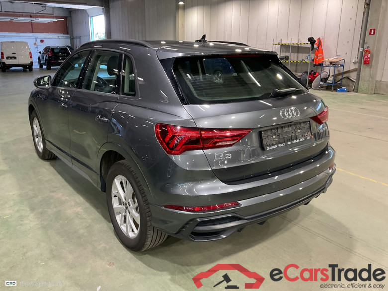 AUDI Q3 1.4 45 TFSI E S TRONIC S LINE #3