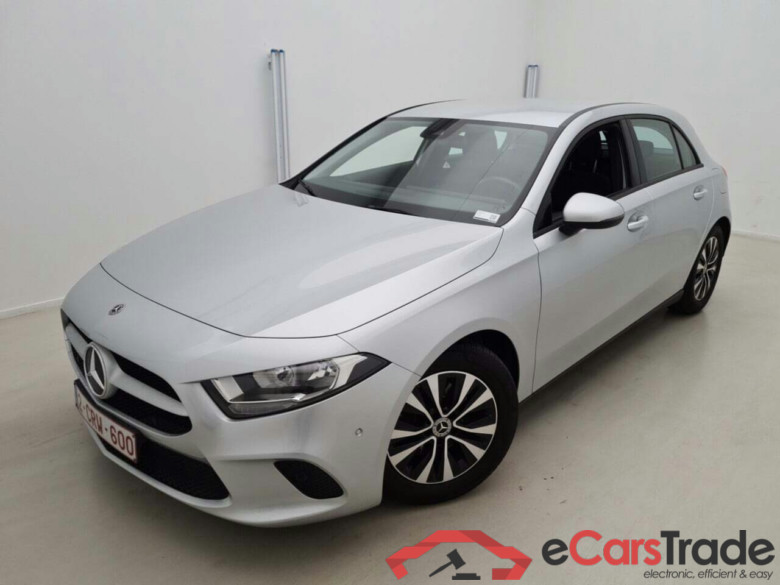 MERCEDES-BENZ A-KLASSE 1.3 180 7G-DCT ESSENTIAL LINE #1