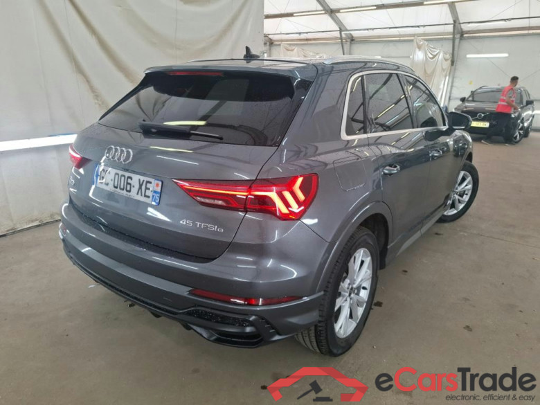 AUDI Q3 / 2018 / 5P / SUV 45 TFSI E 245 S TRONIC S LINE #3