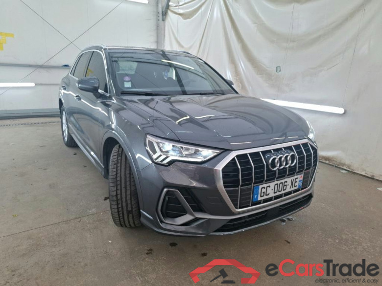 AUDI Q3 / 2018 / 5P / SUV 45 TFSI E 245 S TRONIC S LINE #4