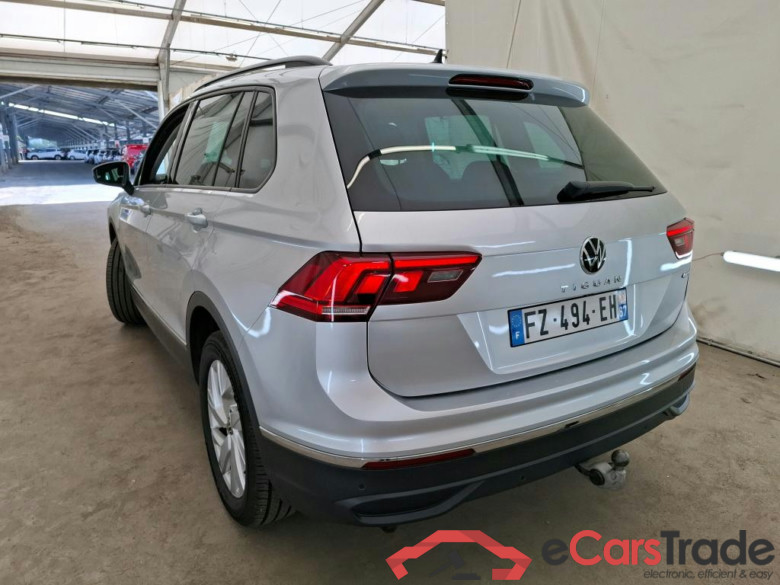 VOLKSWAGEN Tiguan / 2020 / 5P / SUV 2.0 TDI 150 DSG7 Life 4Motion #2