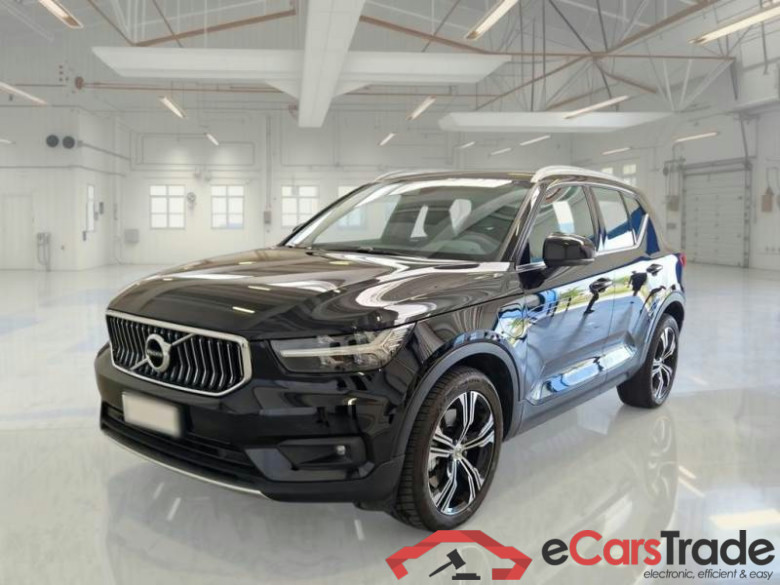 VOLVO XC40 / 2017 / 5P / SUV T5 PLUG-IN HYBRID AUTO RECHARGE INSCR.