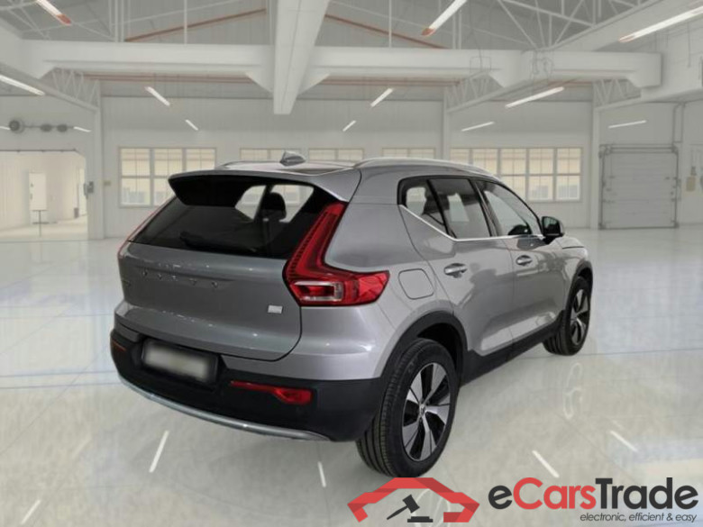 VOLVO XC40 / 2021 / 5P / SUV T4 RECHARGE PLUG-IN AUTO CORE #2