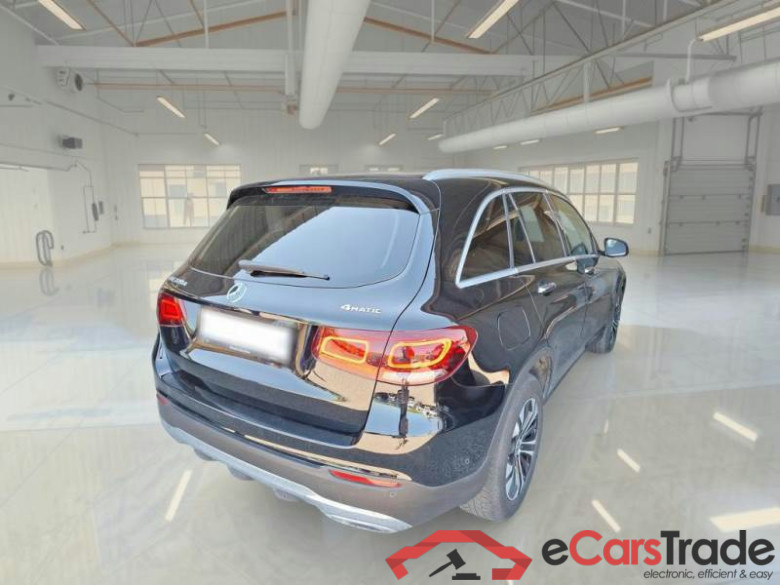 MERCEDES-BENZ GLC / 2019 / 5P / SUV 220 D 4MATIC SPORT AUT. #2