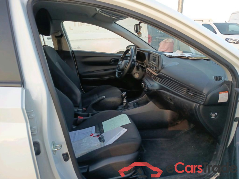 HYUNDAI i20 / 2020 / 5P / berlina con portón 1.0 TGDI 74kW (100CV) 48V Essence #6