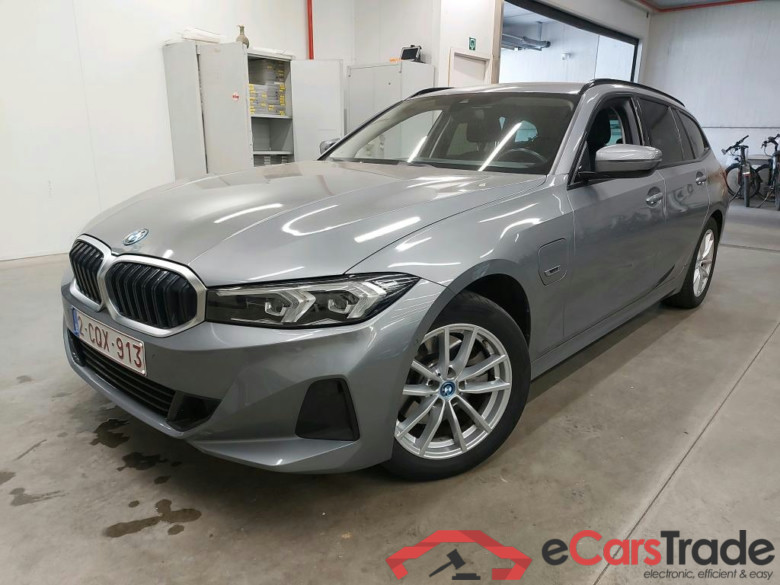 BMW - BMW 3 TOURING 320e 204PK With Climatic & Navigation & Heated Seats & Parking Assistant Pack & Trailer Towing Hook  * HYBRID * #1