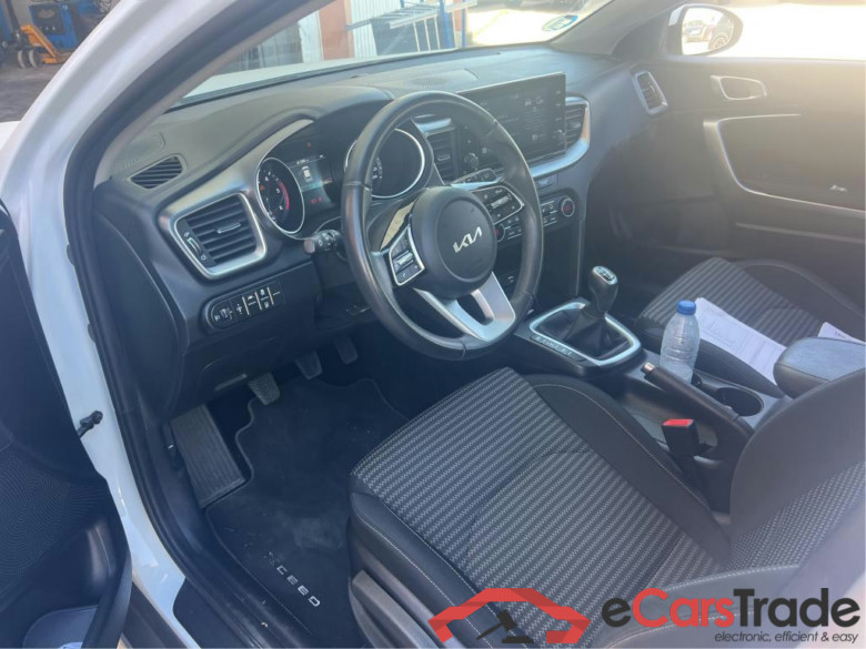 KIA XCeed / 2019 / 5P / todoterreno 1.6 MHEV iMT Drive 100kW (136CV) #3