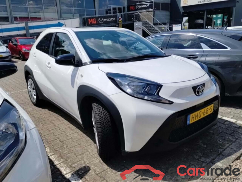 TOYOTA Aygo X 1.0 VVT-i MT Play #2