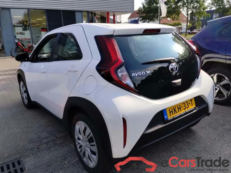 TOYOTA Aygo X 1.0 VVT-i MT Play #3