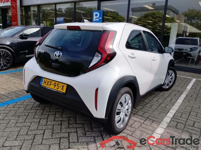 TOYOTA Aygo X 1.0 VVT-i MT Play #4