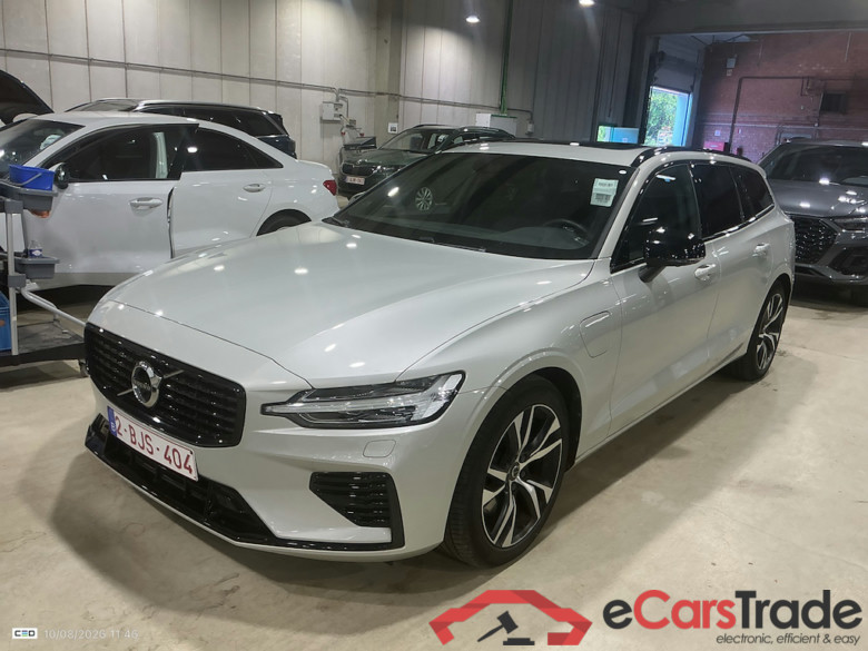 VOLVO V60 2.0 T6 PHEV R-DESIGN AUTO 4WD #1