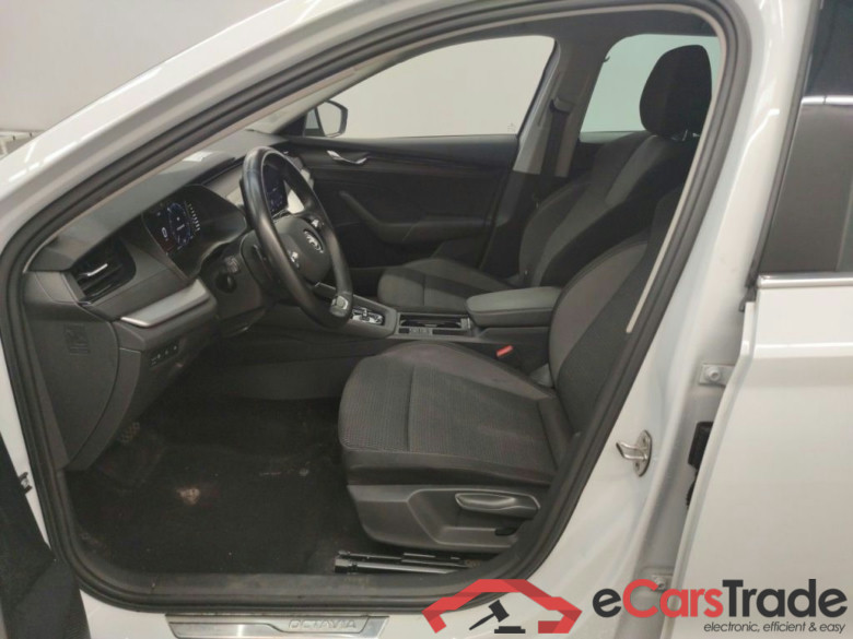 Skoda Octavia Combi 2.0 CRTDI 85kW DSG7 Clever 5d #3