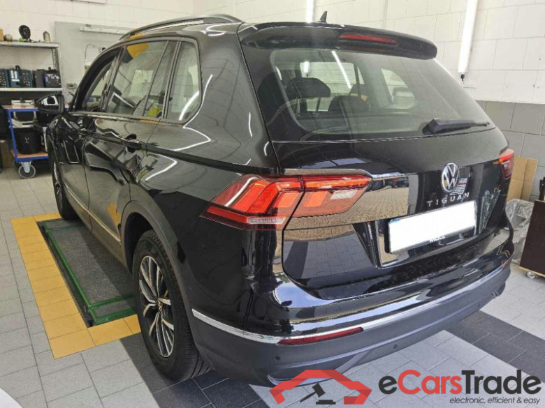 Volkswagen Tiguan (AX1)(07.2020->2024) DE - SUV5 1.5 TSI BMT/Start-Stopp EU6d, Life OPF, (Facelift) 2020 - 2023 #4