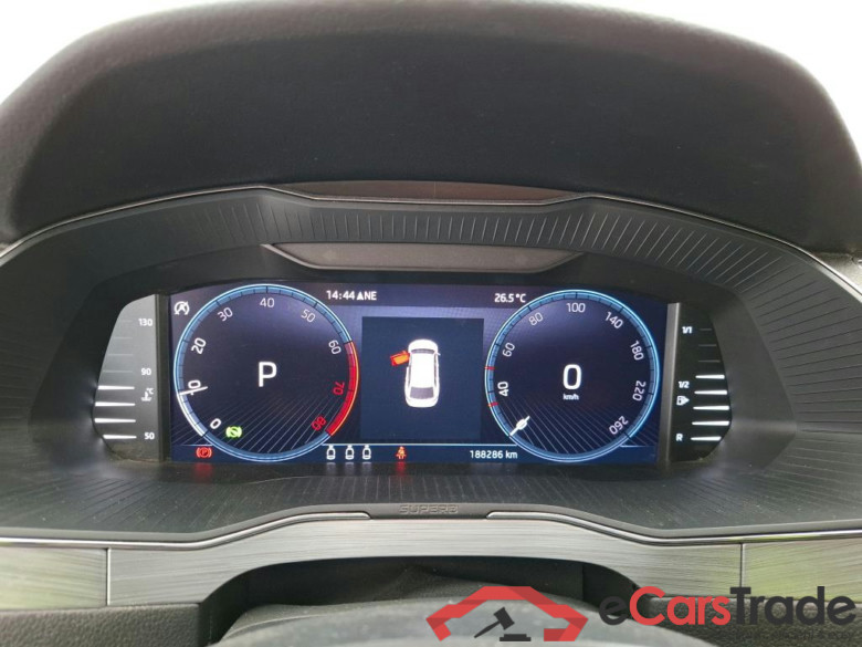 SKODA Superb Combi / 2019 / 5P / Break 1.5 TSI ACT 150 DSG7 Business #6