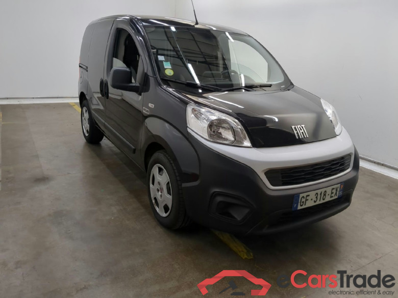 FIAT Fiorino / 2016 / 4P / Fourgonnette 1.3 Multijet 95 Pro Lounge #2