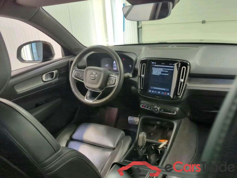 VOLVO XC40 Recharge P8 AWD RDes #3