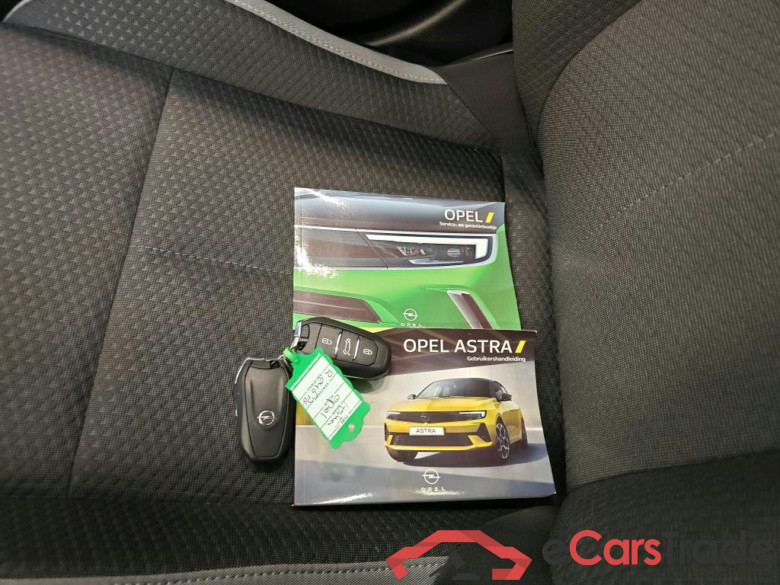 Opel Astra 5-deurs 1.6 turbo PHEV 133kW AT Bus Edition 5d #4
