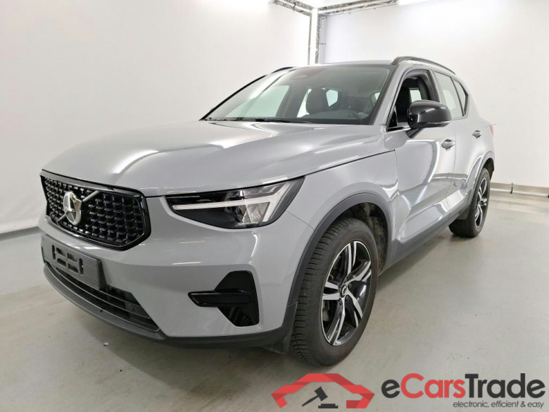 VOLVO XC40 2.0 B3 MHEV PLUS DARK DESIGN DCT #1