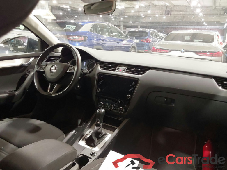 SKODA OCTAVIA COMBI - 2017 1.5 TGI G-TEC Ambition DSG CNG #6