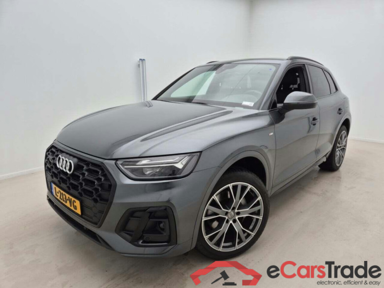 AUDI Q5 50 TFSI e Adv. ed. #1