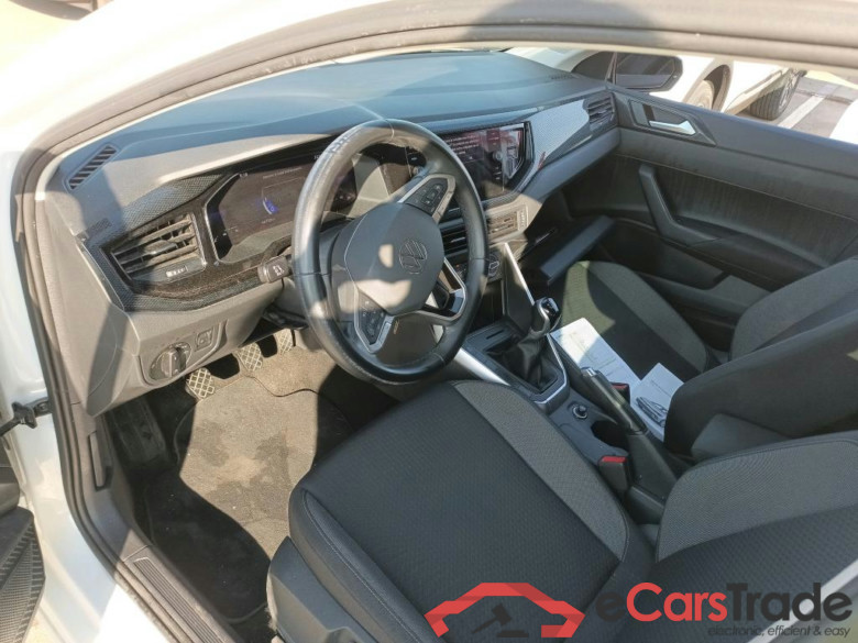 VOLKSWAGEN Polo / 2021 / 5P / berlina con portón Life 1.0 TSI 70kW (95CV) #3