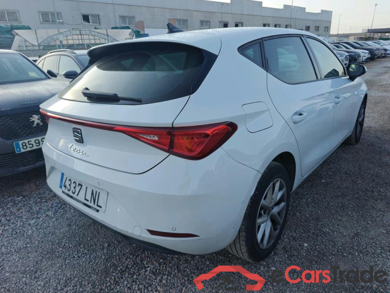 SEAT Nuevo León / 2020 / 5P / berlina con portón 2.0 TDI 110kW DSG-7 Style Go(SP) #2