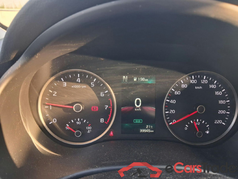 KIA Stonic / 2017 / 5P / todoterreno 1.0 T-GDi 74kW (100CV) MHEV iMT Concept #4