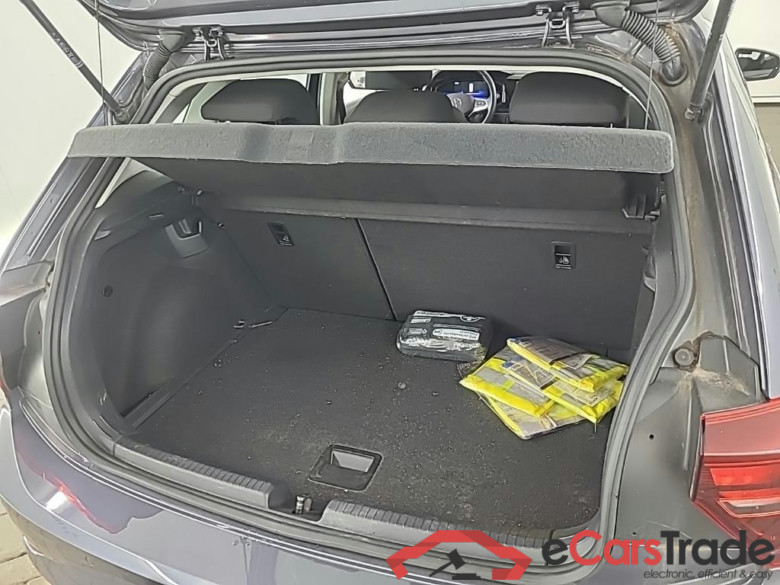 VOLKSWAGEN POLO 1.0 TSI 70kW Life 5D #5