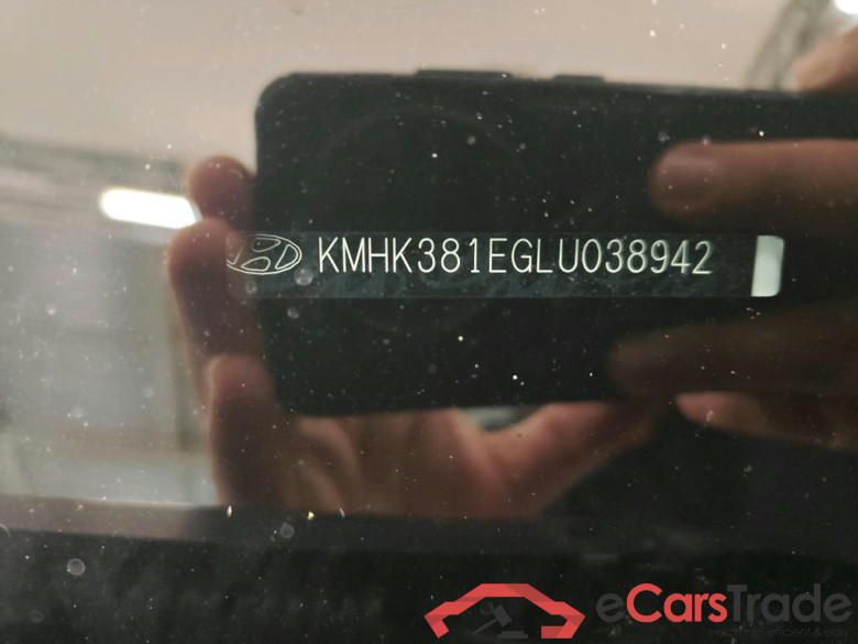 Hyundai KONA 1.6 GDI HEV Fashion 5d #6