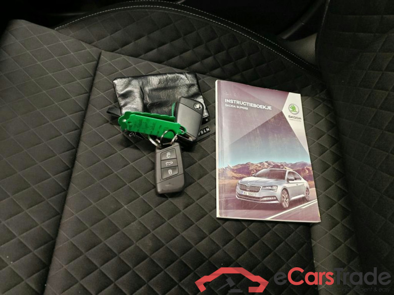 Škoda Superb Combi 1.5 TSI ACT DSG Business Edition 5d #4