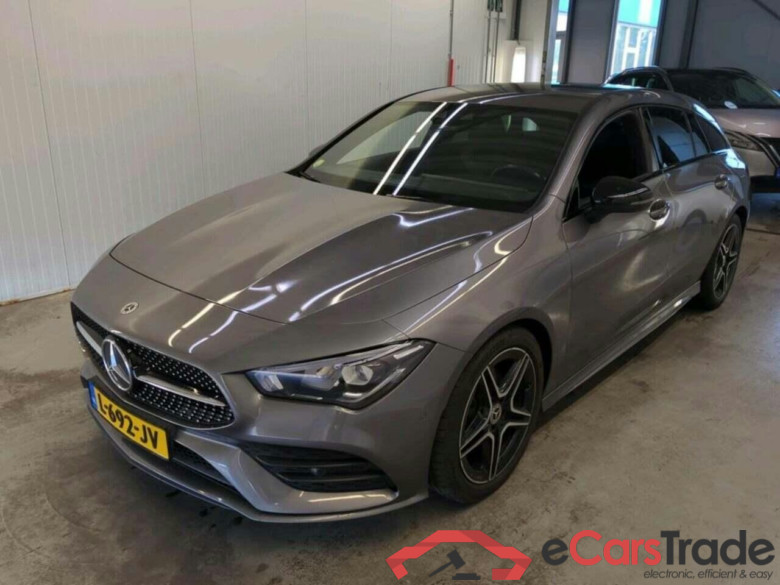 MERCEDES-BENZ CLA-klasse Shooting Brake 180 d Bns Sol. AMG