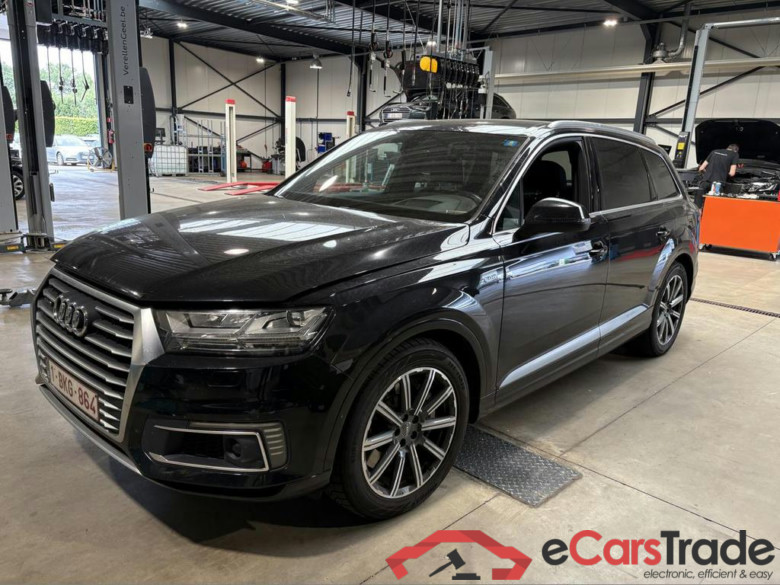 AUDI Q7 Dsl e-tron (PHEV) Q7 e-tron 3.0 TDi V6 Quattro e-tron Tiptronic (275 kW)
