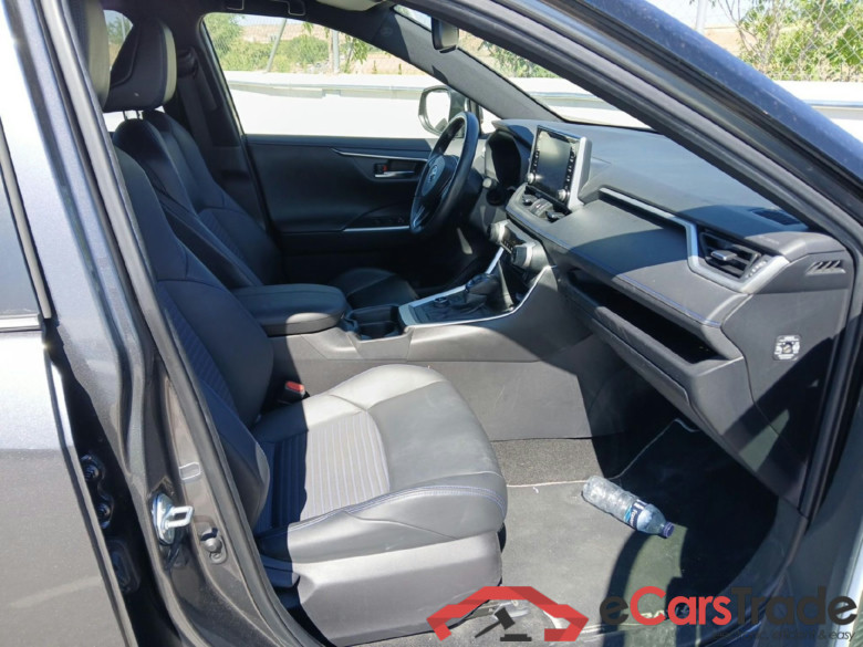 TOYOTA Rav4 / 2018 / 5P / todoterreno 2.5l 220H Style 4WD #6