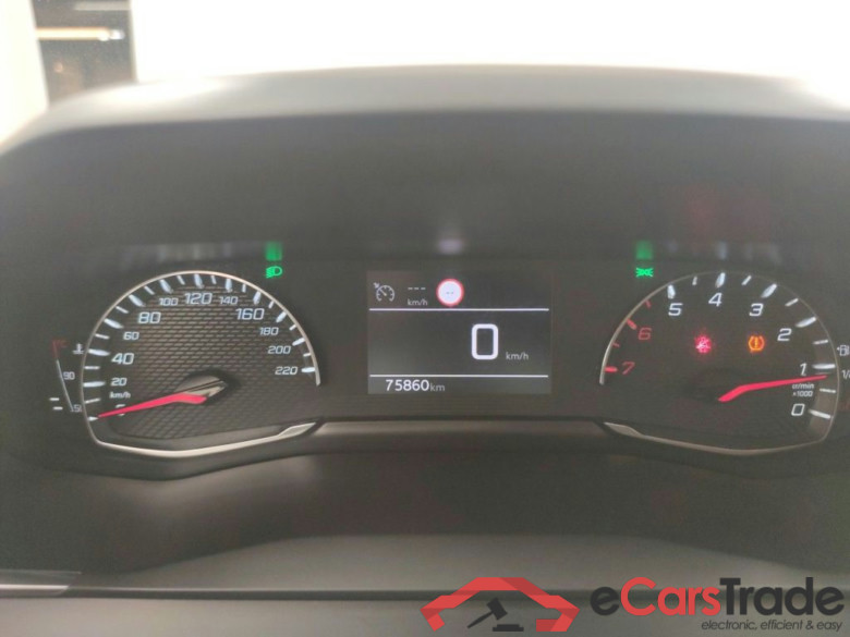 Peugeot 208 1.2 PureTech 75 MAN5 S&S Active Pack 5d #6