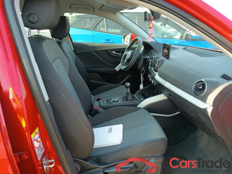 AUDI Q2 / 2016 / 5P / todoterreno Design 30 TFSI 85kW (116CV) #6