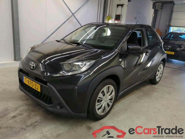 TOYOTA Aygo X 1.0 VVT-i MT Play #1