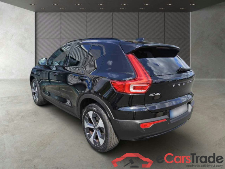Volvo XC40 (2017->) DE - SUV5 B4 AWD EU6d, Ultimate Dark, (Facelift) 2022 - 2022 #4