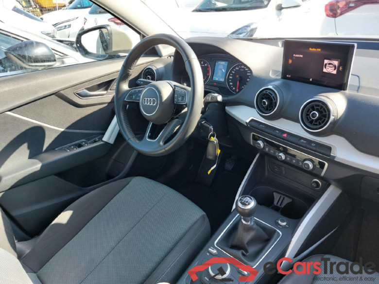AUDI Q2 / 2016 / 5P / todoterreno Design 30 TFSI 85kW (116CV) #3