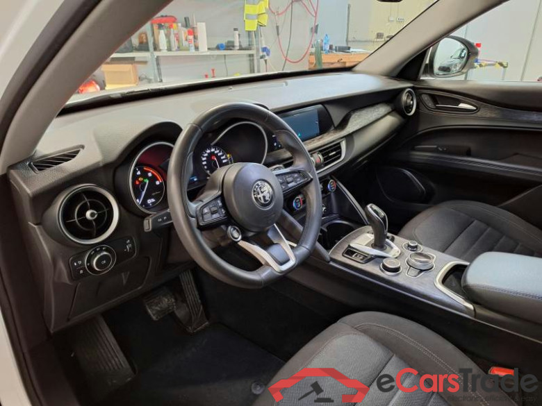 ALFA ROMEO STELVIO / 2017 / 5P / SUV 2.2 TURBO DIESEL 160CV BUSINES AT8 RWD (AUTOCARRO) #3