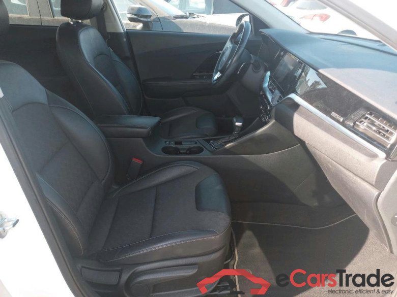 KIA Niro / 2019 / 5P / crossover 1.6 GDi HEV 104kW (141CV) Emotion (AC) #6