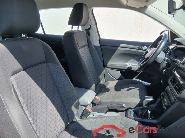 VOLKSWAGEN T-Cross / 2018 / 5P / todoterreno Advance 1.0 TSI 85kW (115CV) DSG (AC) #6