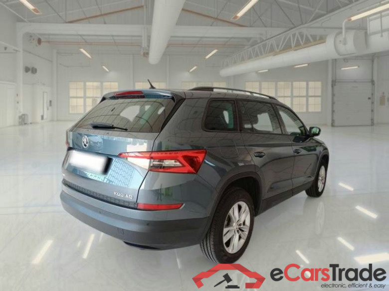 SKODA KODIAQ / 2016 / 5P / SUV 2.0 TDI SCR EXECUTIVE DSG #2