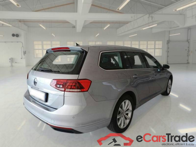 VOLKSWAGEN PASSAT / 2019 / 5P / STATION WAGON VAR. 2.0TDI SCR EVO 110KW BUSINESS DSG #2