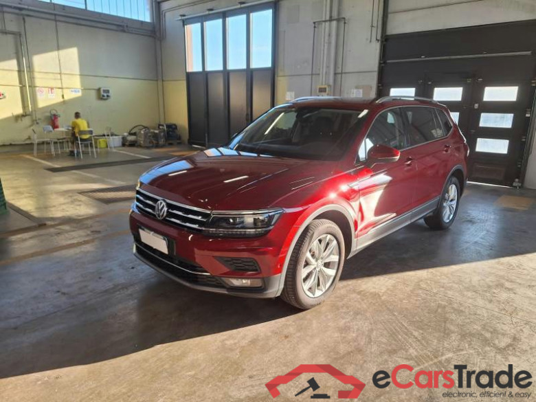 VOLKSWAGEN TIGUAN ALLSPACE / 2017 / 5P / SUV 2.0 TDI SCR 110KW ADVANCED BMT DSG #1