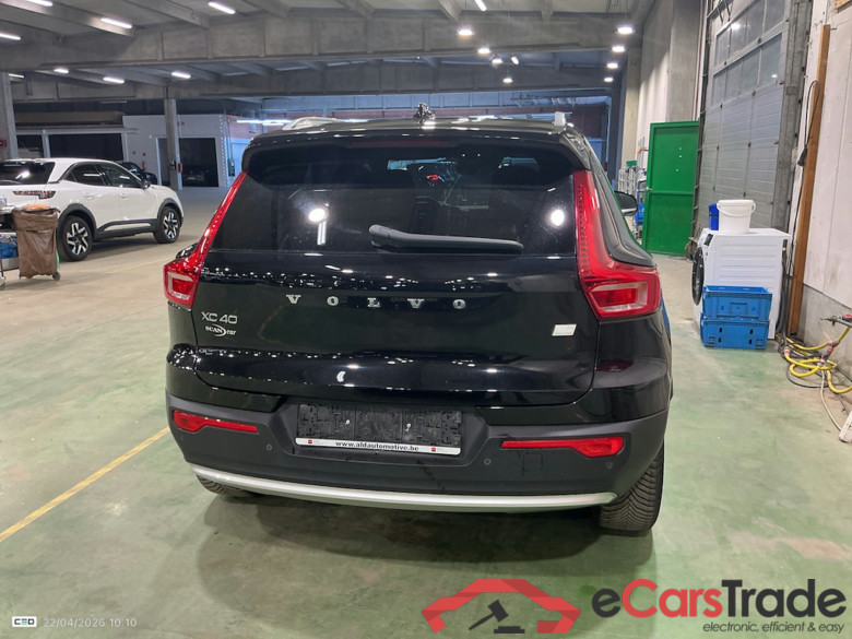 VOLVO XC40 1.5 T4 PHEV CORE DCT #5